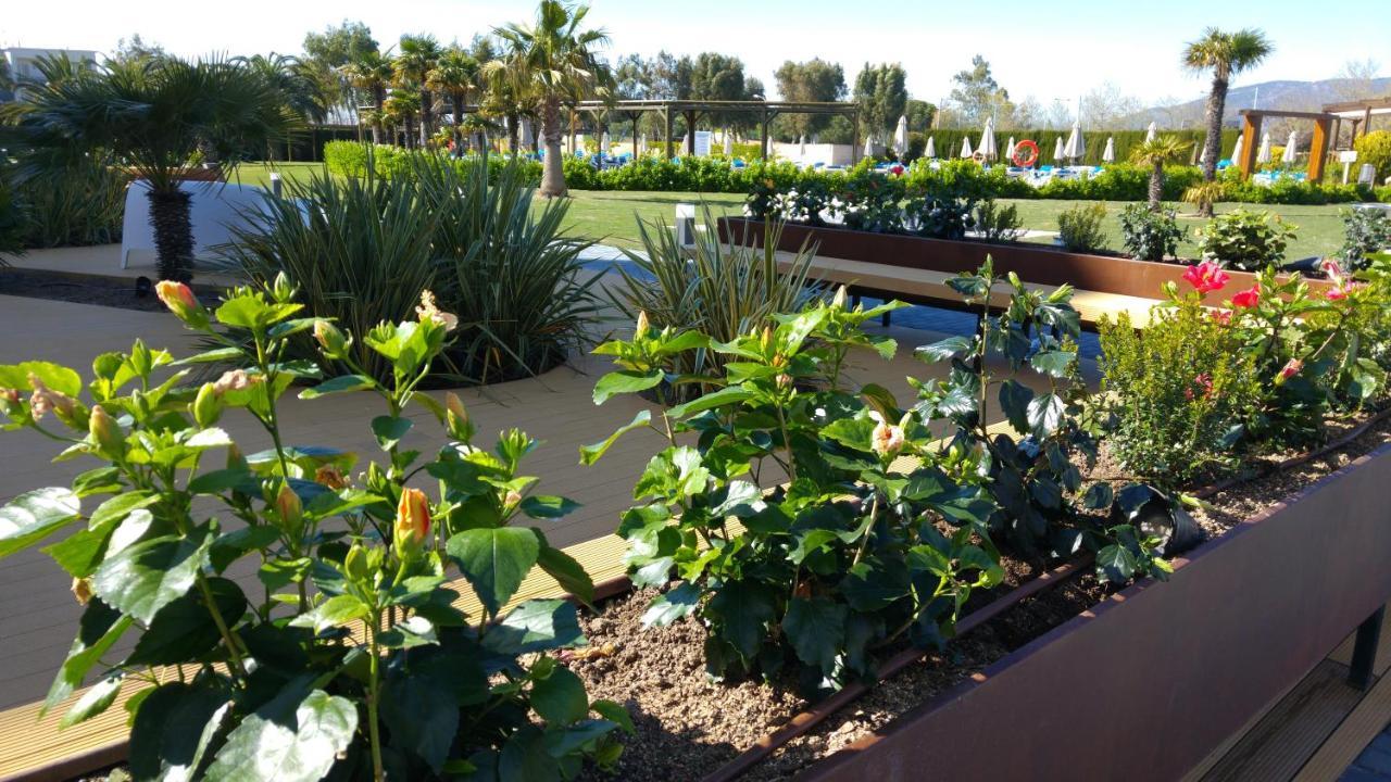 Hotel Mediterraneo Roses Eksteriør bilde