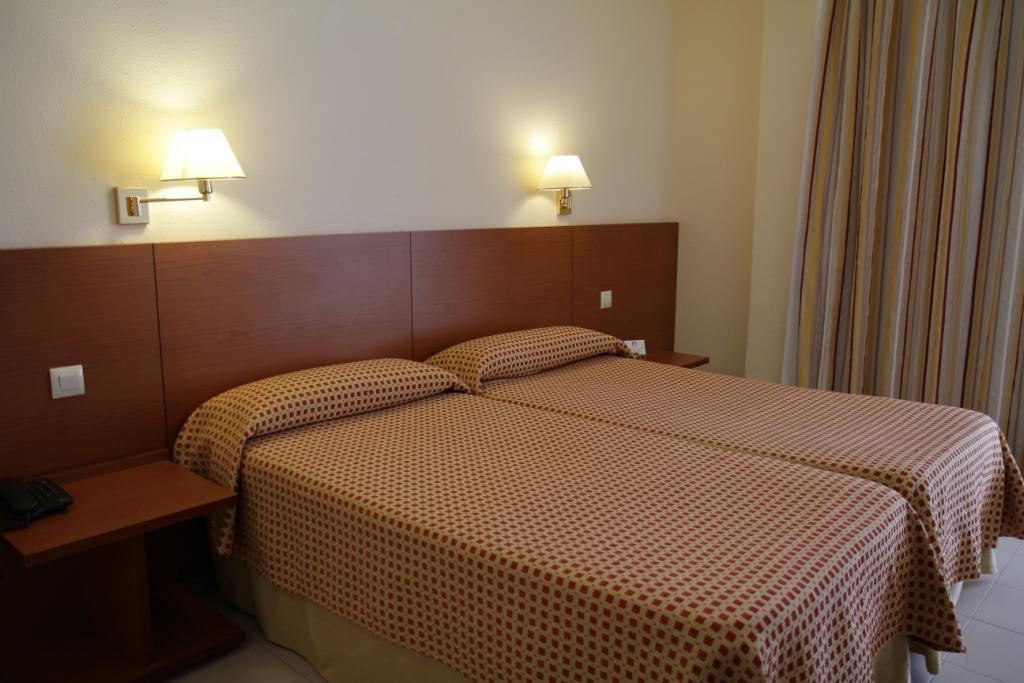 Hotel Mediterraneo Roses Eksteriør bilde